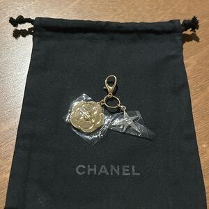 CHANEL VIP GWP Gold Camellia Charm Keychain